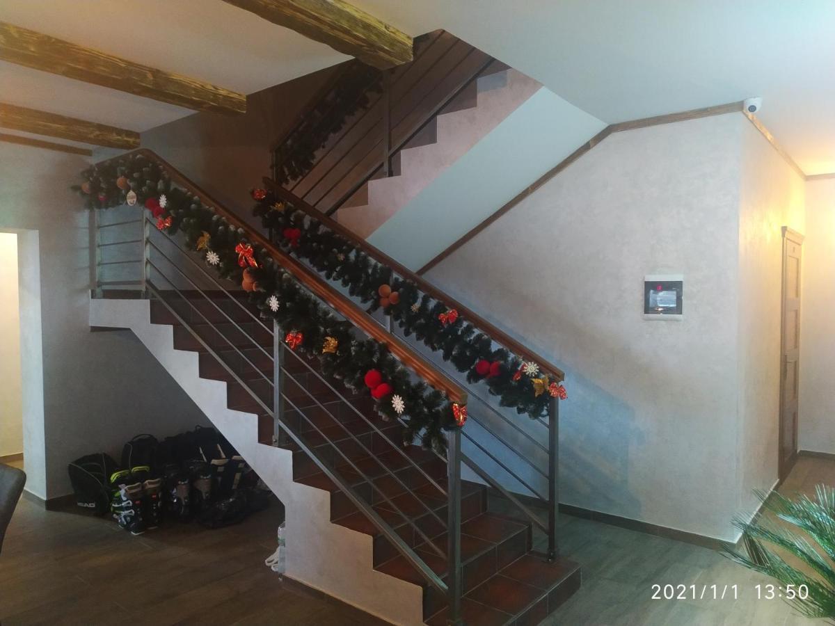 Князів Двір Hotell Bukovel Exteriör bild