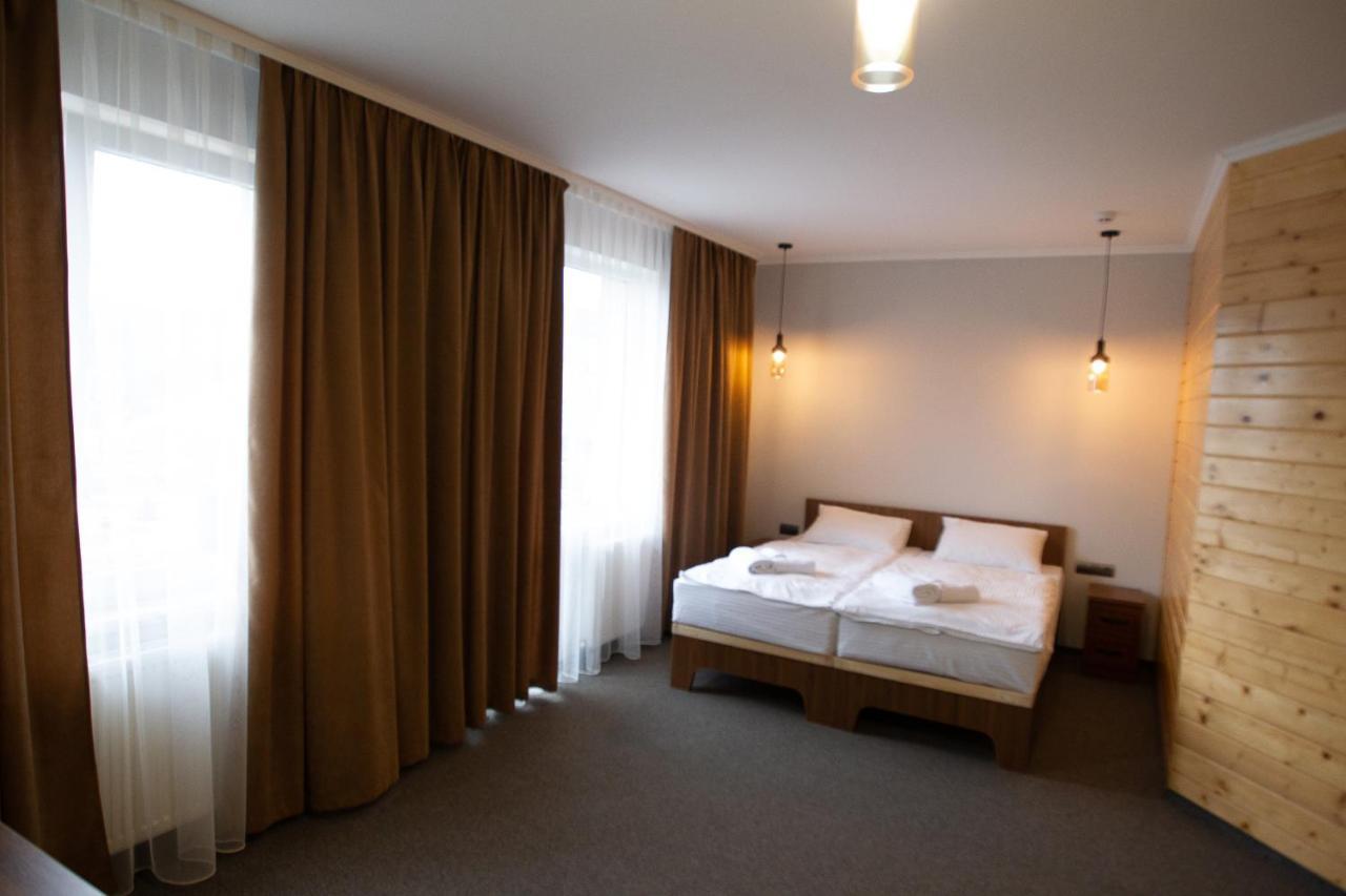 Князів Двір Hotell Bukovel Exteriör bild