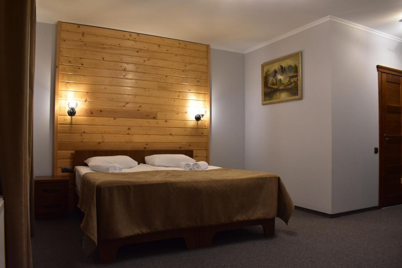 Князів Двір Hotell Bukovel Exteriör bild