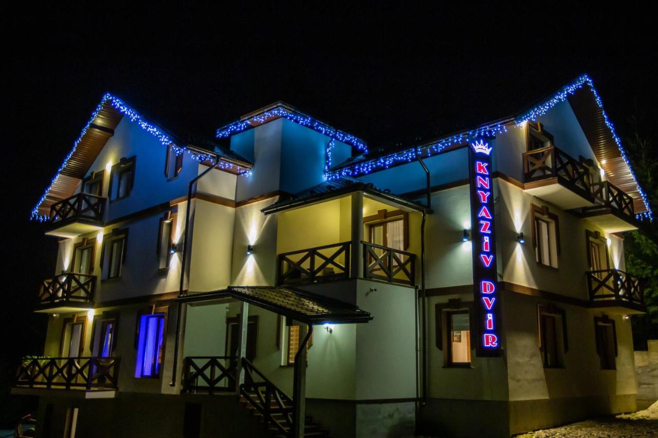 Князів Двір Hotell Bukovel Exteriör bild