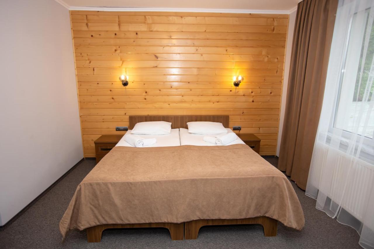 Князів Двір Hotell Bukovel Exteriör bild