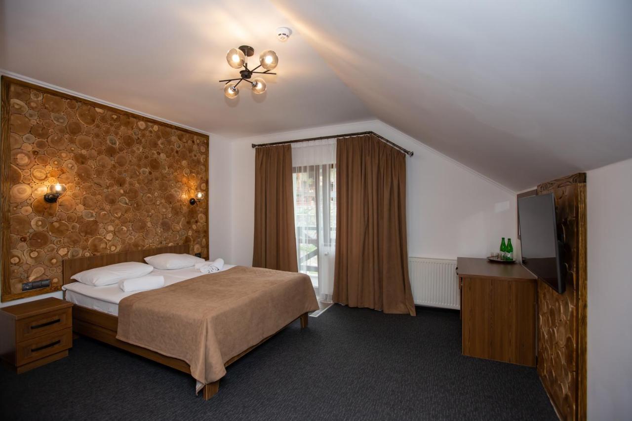 Князів Двір Hotell Bukovel Exteriör bild