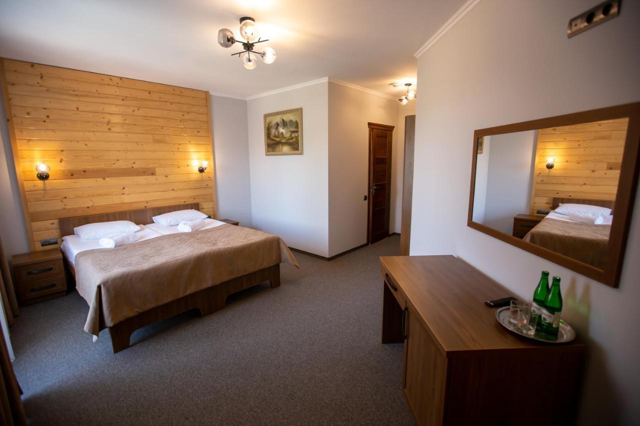 Князів Двір Hotell Bukovel Exteriör bild