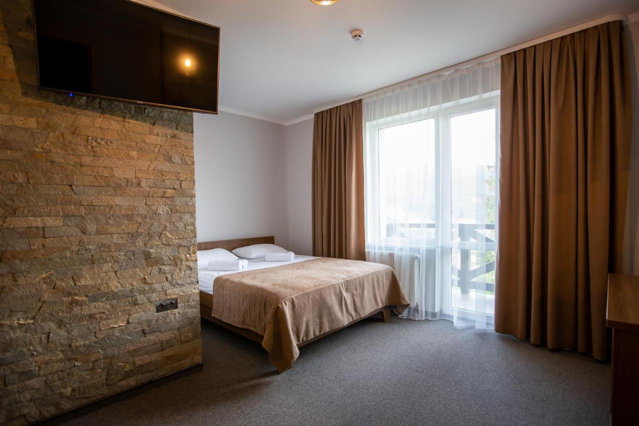 Князів Двір Hotell Bukovel Exteriör bild