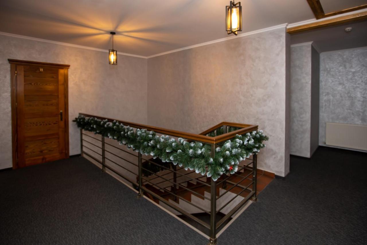Князів Двір Hotell Bukovel Exteriör bild