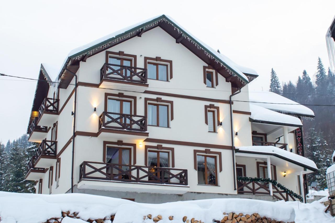 Князів Двір Hotell Bukovel Exteriör bild