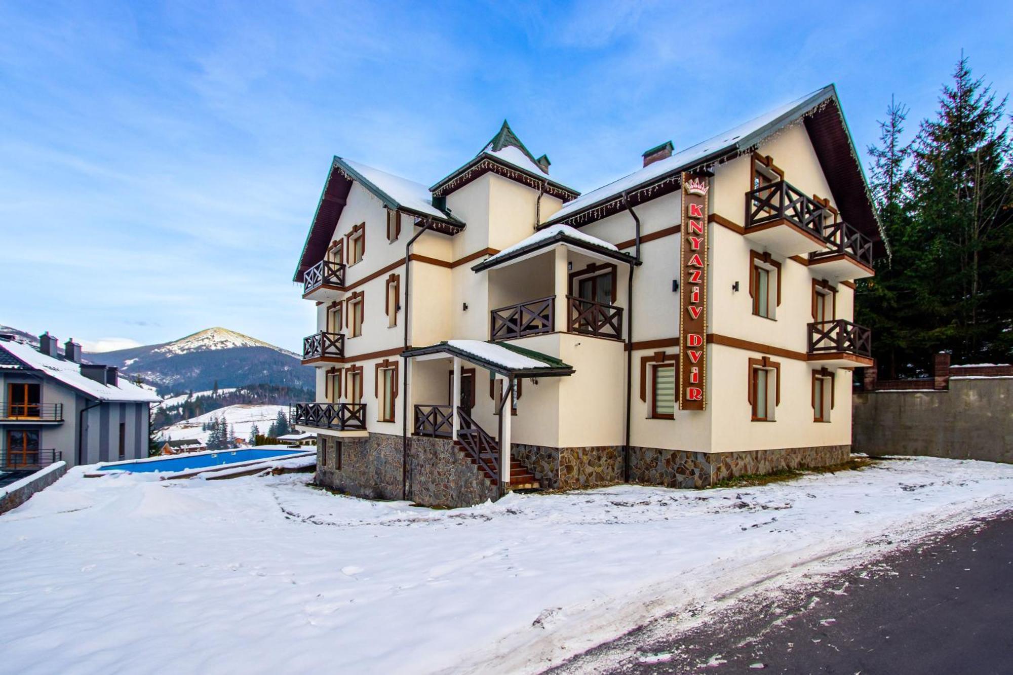 Князів Двір Hotell Bukovel Exteriör bild